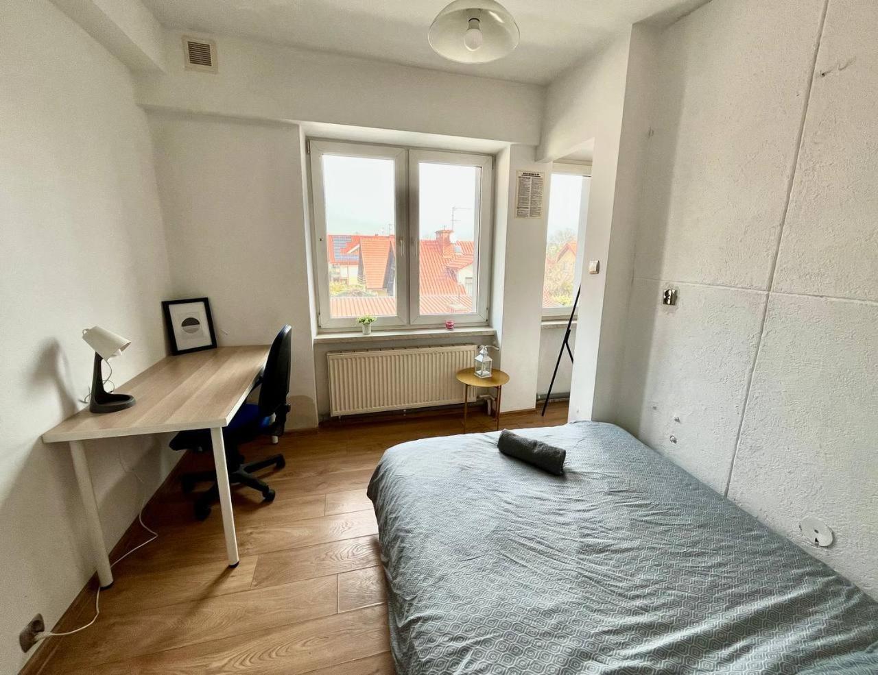 Comfy, Nice And Small Room In Krakau Exterior foto